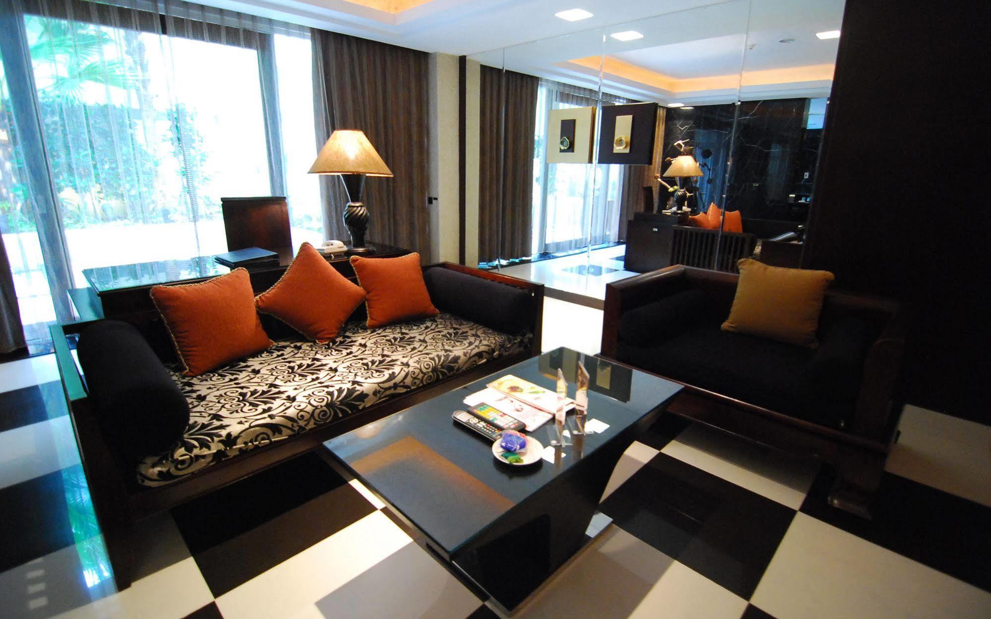 Yes Motel Zhonghe  Dış mekan fotoğraf