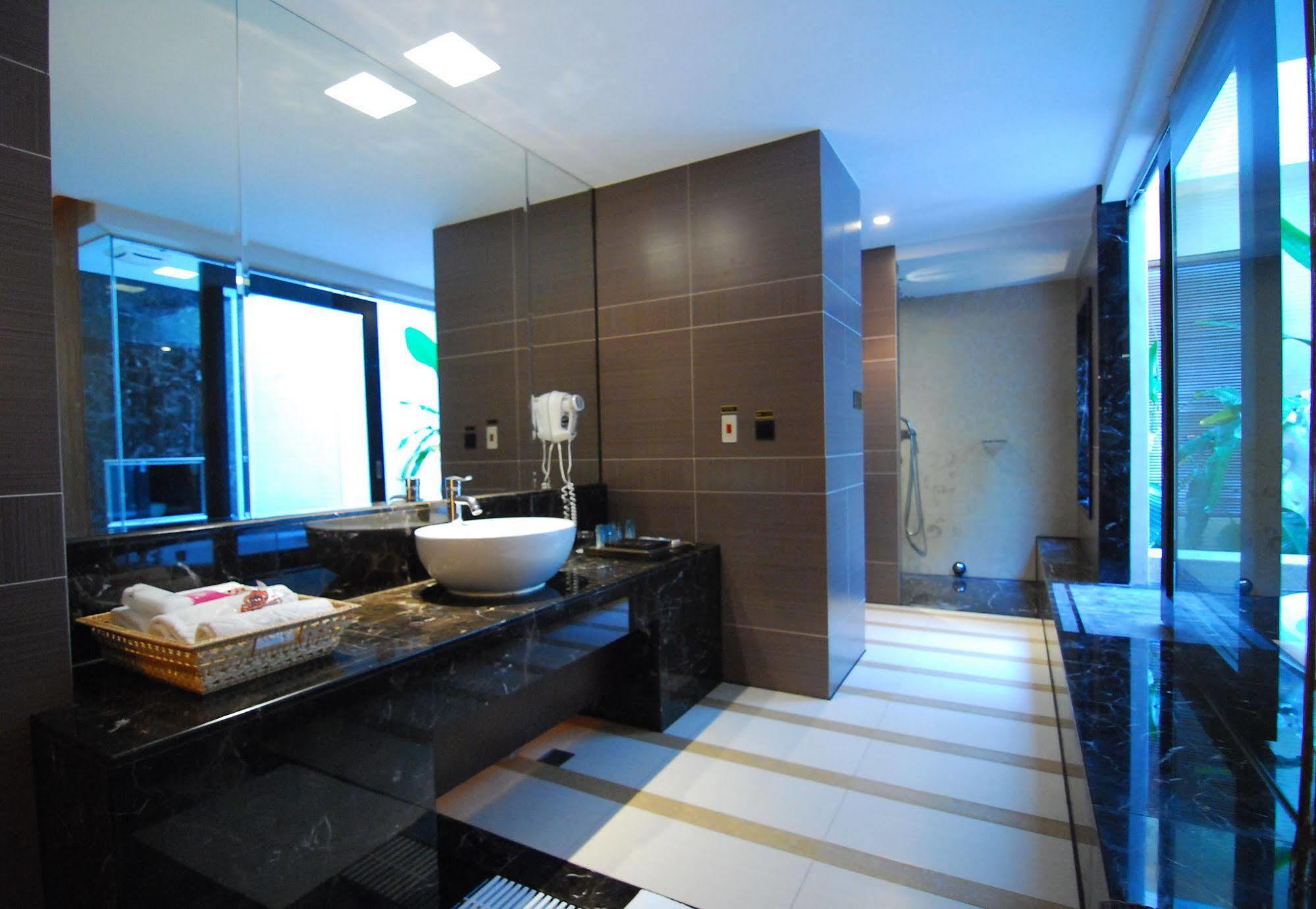 Yes Motel Zhonghe  Dış mekan fotoğraf